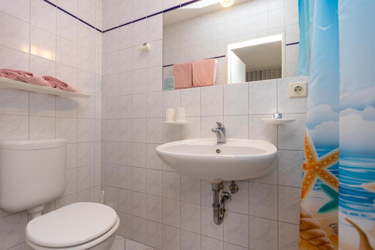 Pension Zum Lindeneck Lübz Buitenkant foto