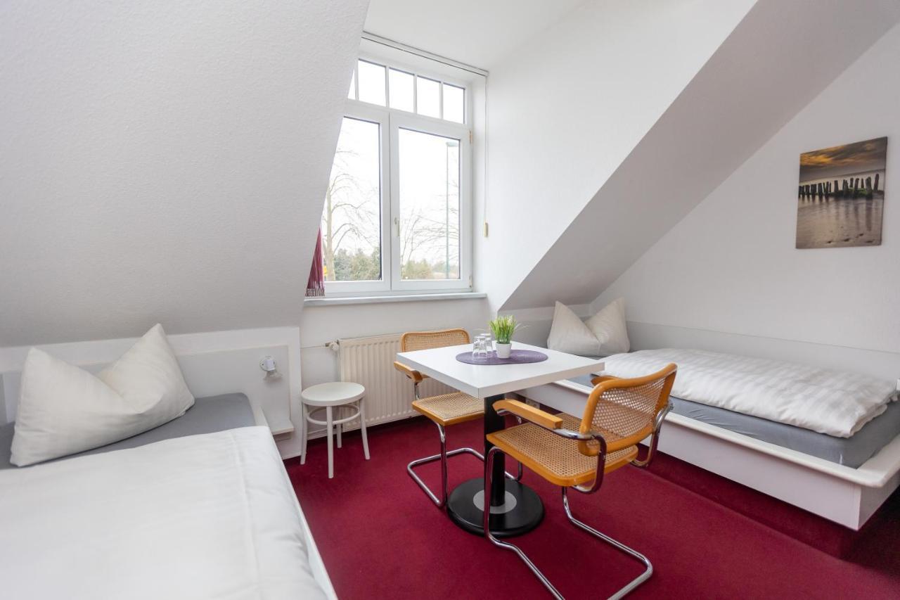 Pension Zum Lindeneck Lübz Buitenkant foto