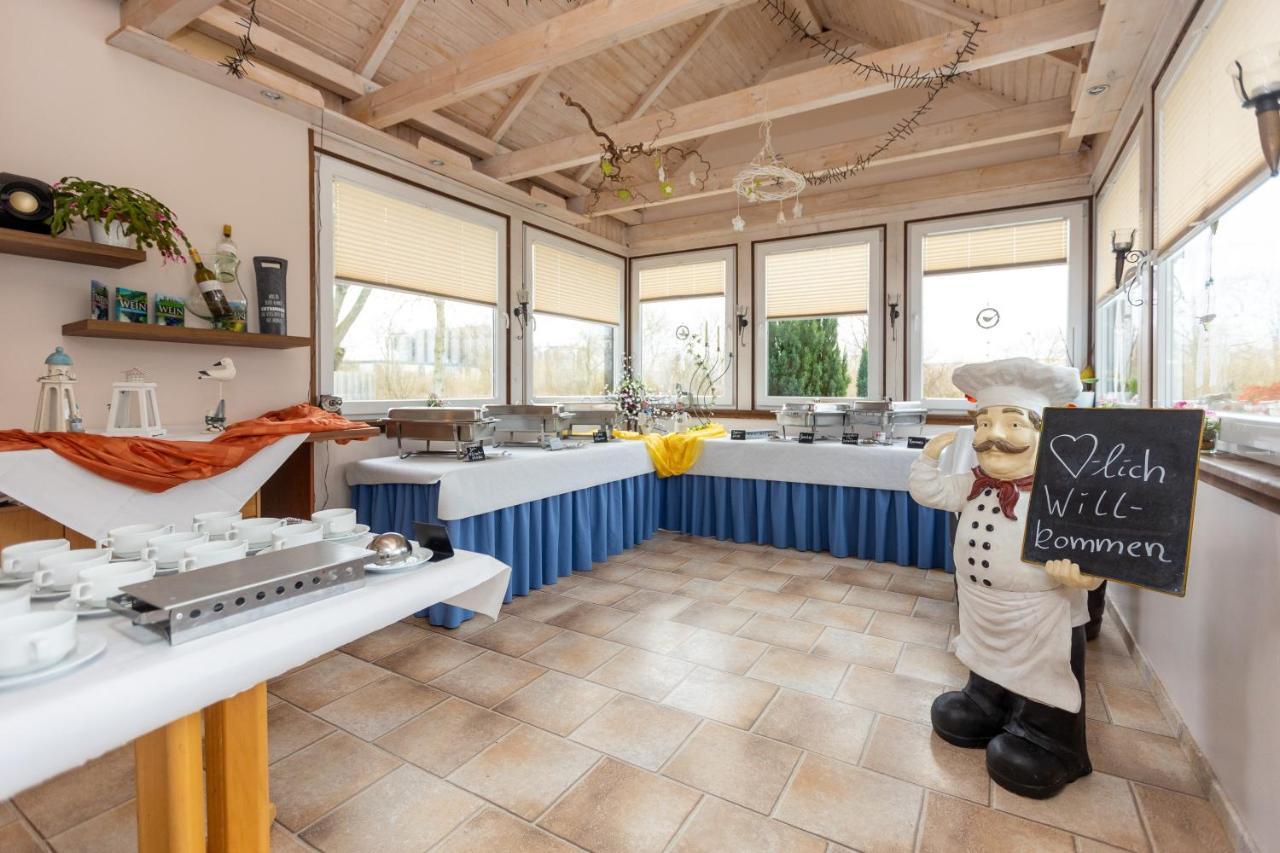 Pension Zum Lindeneck Lübz Buitenkant foto