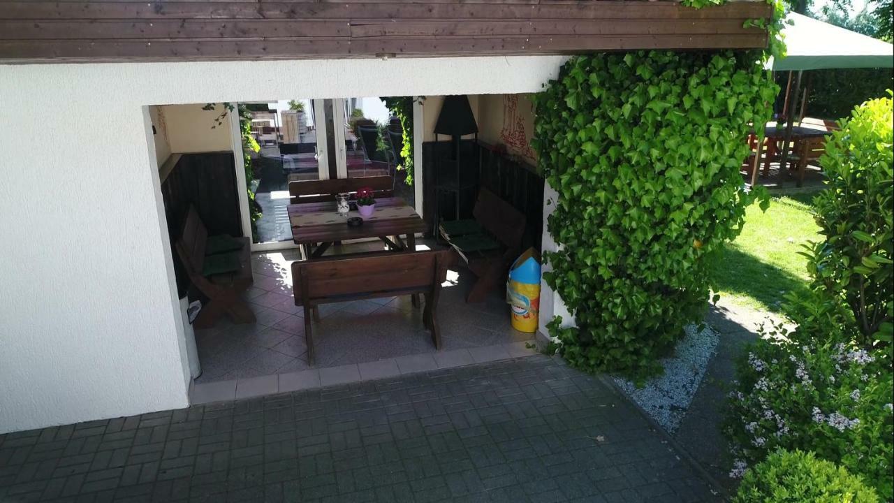 Pension Zum Lindeneck Lübz Buitenkant foto